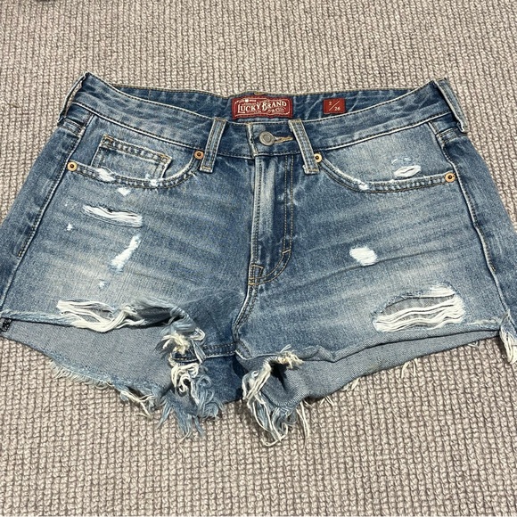 Lucky Brand The Boyfriend Short - Picture 3 of 10